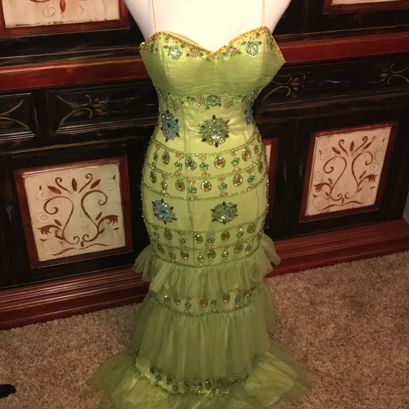 Vintage Dresses & Skirts - Gorgeous Apple green mark Benet VTG evening dress